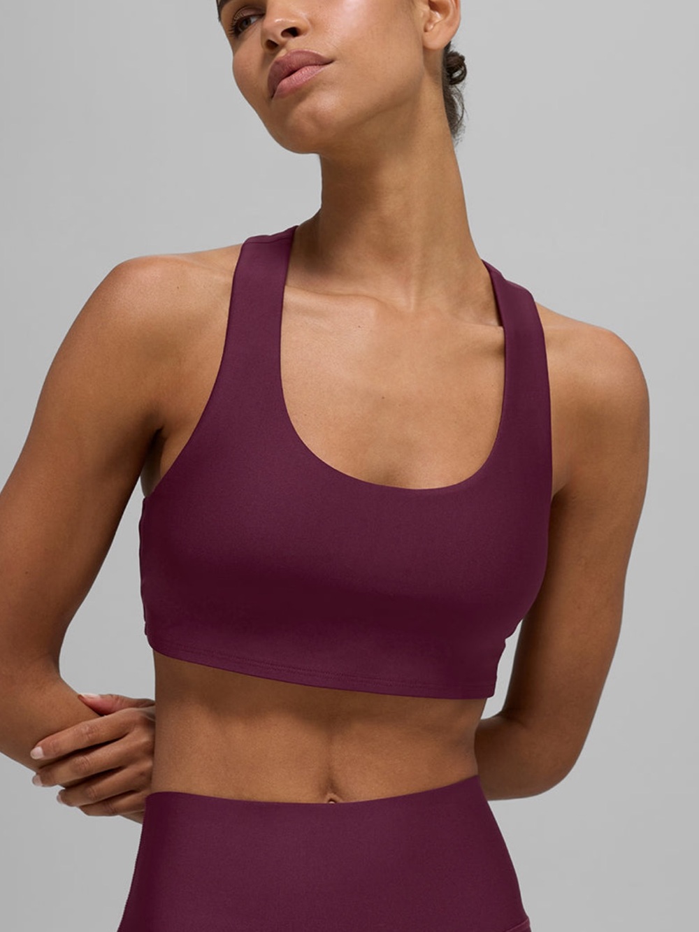 ALO Yoga Scoop Neck Sports Bra in Plum